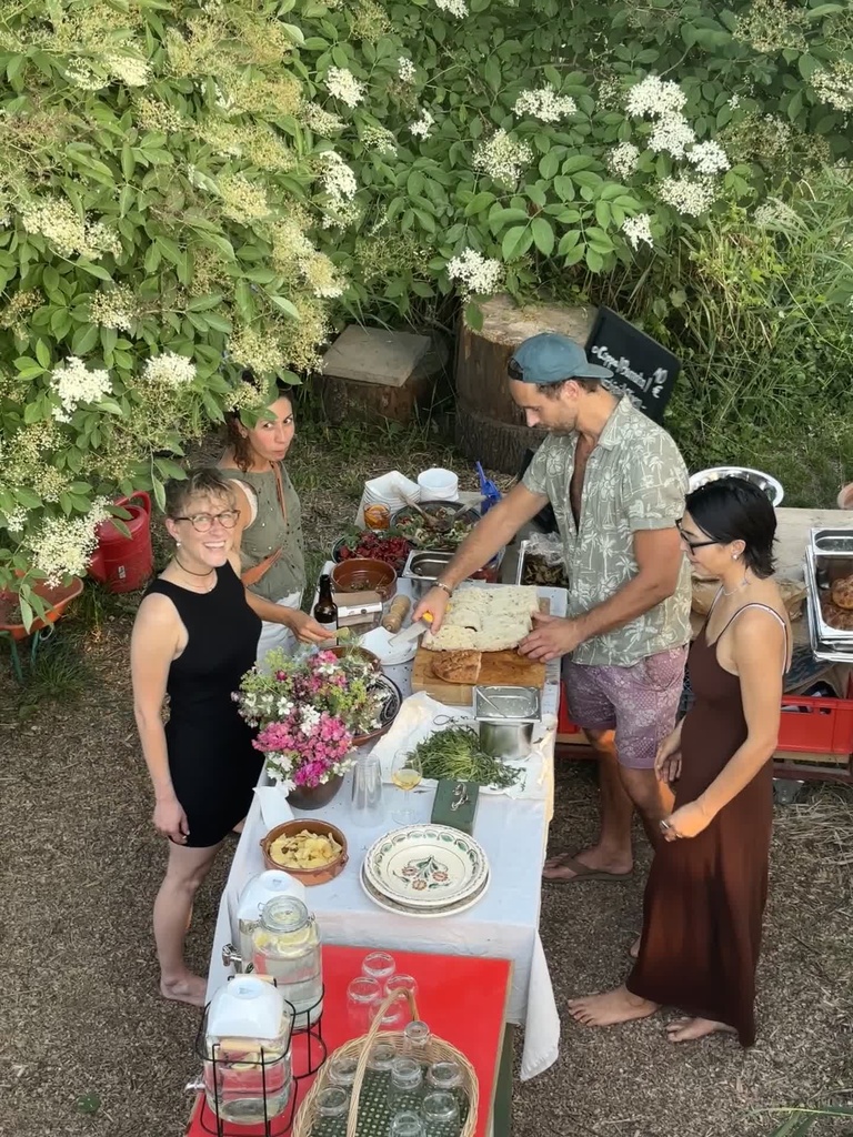 Am gedeckten Tisch