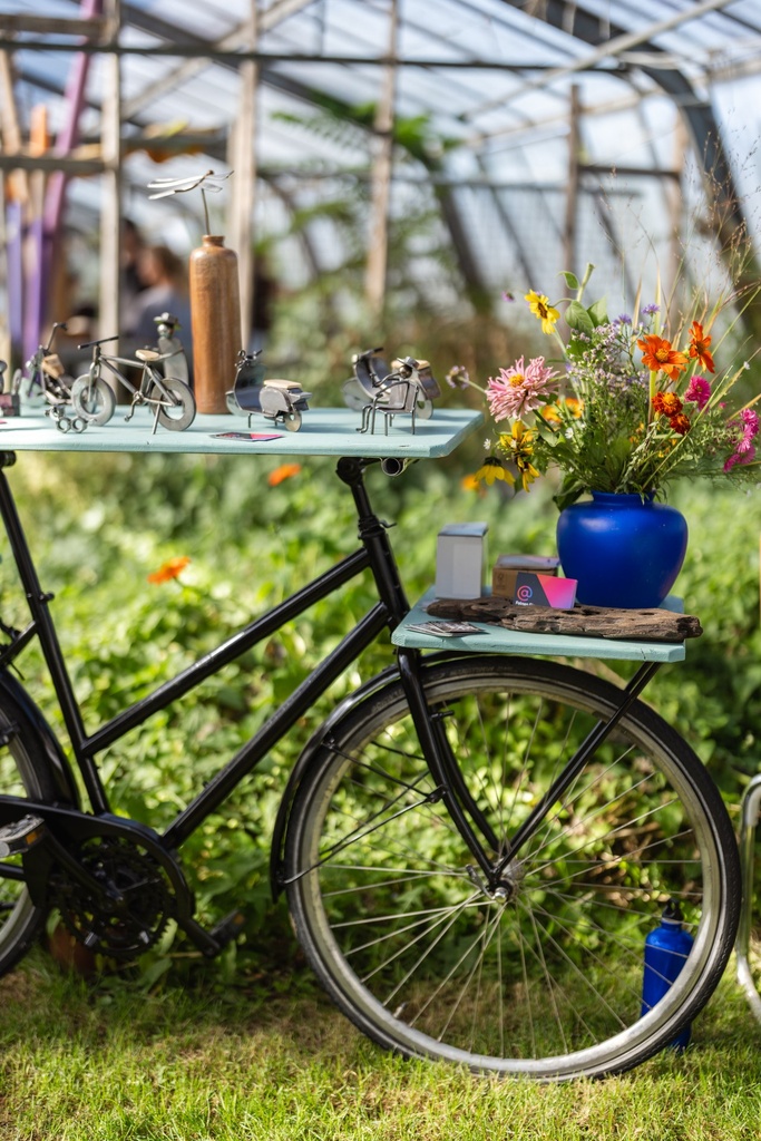 Ein Fahrrad voller Blumen