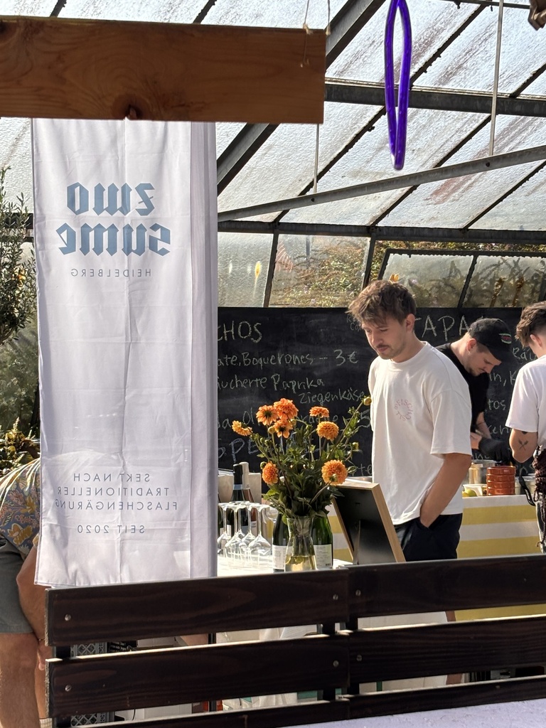 Das Banner von Zwo Sume