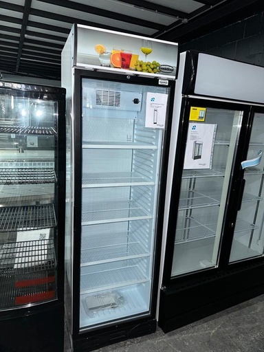 Gastro-Kühlschrank für die Getränke